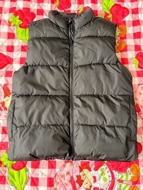 Black Sleeveless Vest